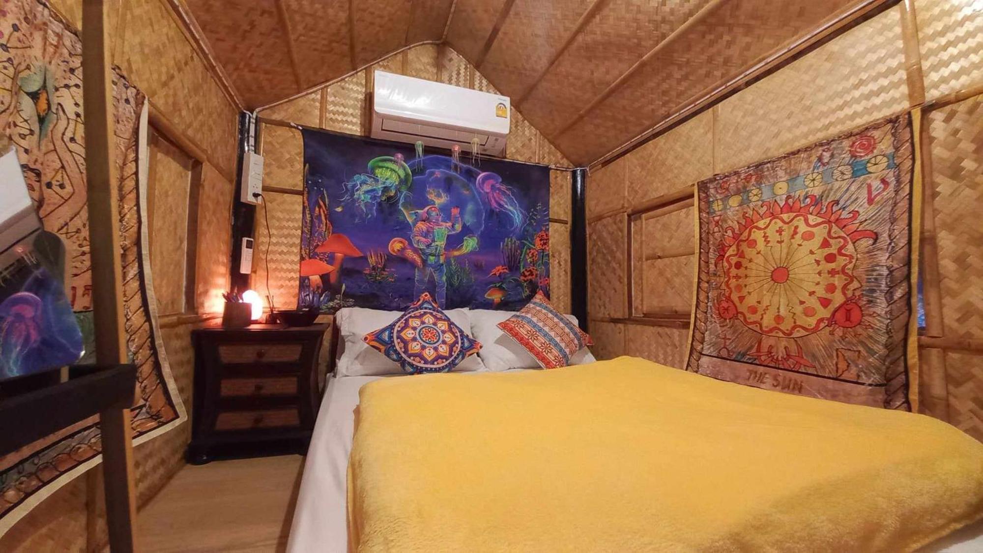 Bar Horizon Hostel 춤폰 외부 사진